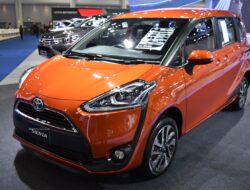 Toyota Sienta: Mobil Keluarga Ideal dengan Spesifikasi Unggul