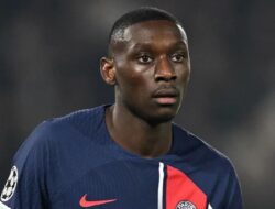 Randal Kolo Muani Kembali ke PSG Setelah Transfer Dibatalkan, Thiago Motta Berkomentar