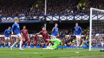 City Ciptakan Kemenangan Besar atas Everton, Villa Taklukkan Newcastle