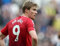 Juventus dan AC Milan Siap Beradu untuk Rasmus Hojlund