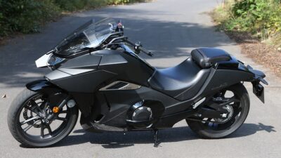 Honda NM4 Vultus: Skuter Unik untuk Pengalaman Berkendara yang Berbeda