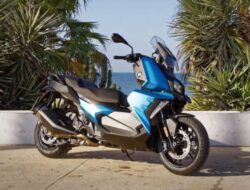BMW C 400 X: Skuter Futuristik dengan Performa Optimal