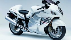 Suzuki Hayabusa GSX1300R: Kecepatan dan Kinerja Superior