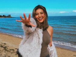 Kontroversi Awkarin Setelah Putus Cinta