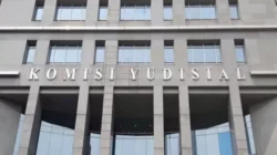 Kontroversi Hukum: Tiga Hakim dalam Kasus Tom Lembong Dikenakan Sanksi