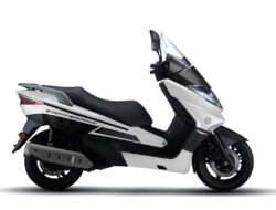 Benelli Zafferano 250 – Gaya Italia dalam Komuter Modern dengan Sentuhan Praktis