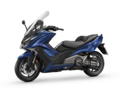 Kymco AK 550: Skuter Mewah untuk Petualangan Modern