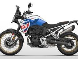 BMW F 900 GS 2024 untuk Adventure Jarak Jauh—Shift Assistant Pro, Cruise Control, ABS, dan Detail Rem-Suspensi