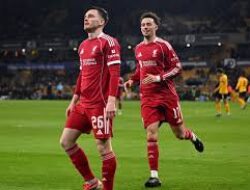 Andy Robertson Buka Suara soal Pembatalan Transfer ke Spurs: Antara Hati, Logika, dan Keluarga