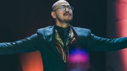 Pandji Pragiwaksono Rilis Buku Mens Rea untuk Ulaskan Komedi Politik