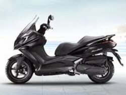 Kymco Downtown 250i, Skutik Besar dengan Rasa Motor Touring
